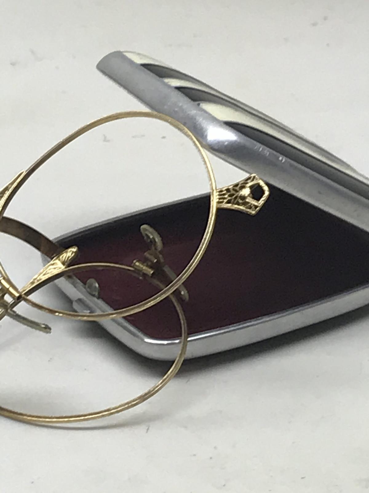 Why Buy Vintage Eyeglasses?